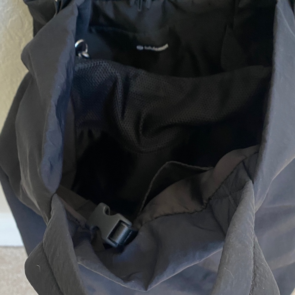 Lululemon On My Level Black Tote Bag with Dual Handles - Picture 6 of 12